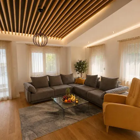 Апартаменты Luxury Escape 2br With Scenic Views & Private Garage *
